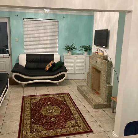 Lovely 2 Bed House Apartment In Boston Towncentre Exterior photo