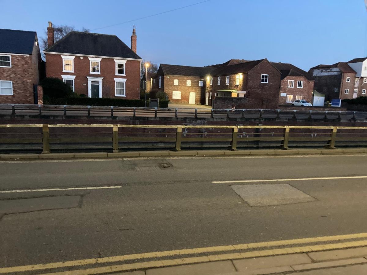 Lovely 2 Bed House In Towncentre