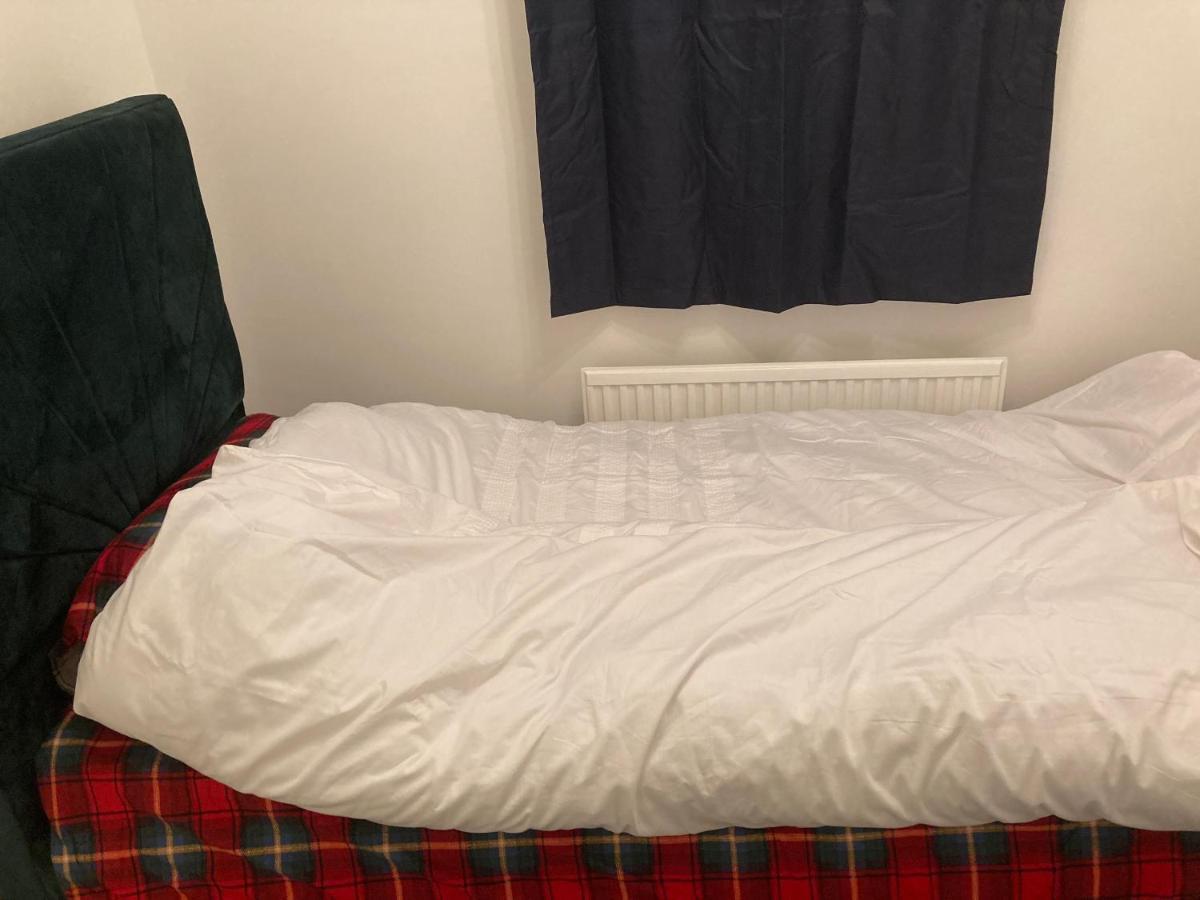 Lovely 2 Bed House In Towncentre * Boston