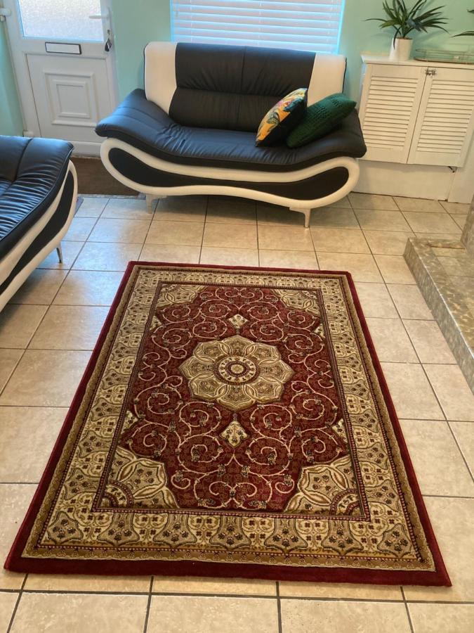 Lovely 2 Bed House In Towncentre * Boston