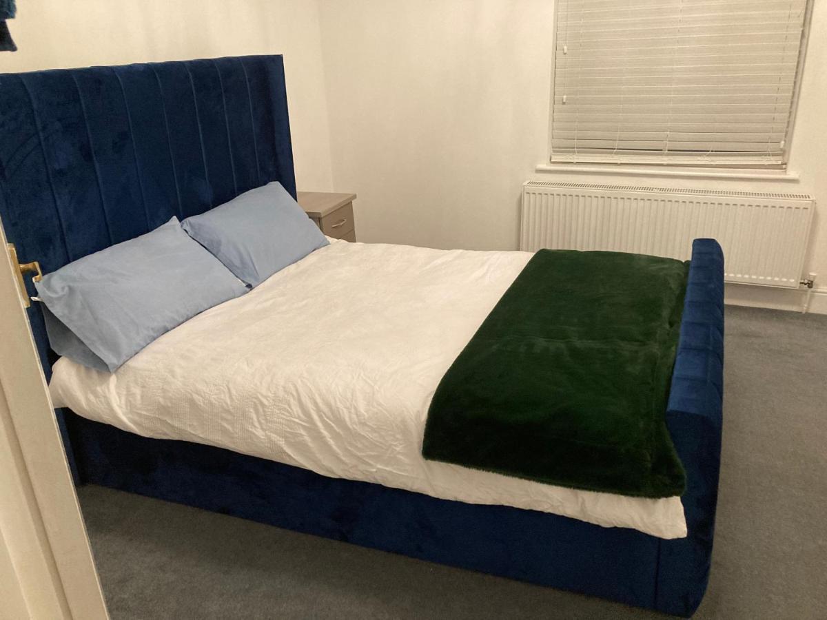 Lovely 2 Bed House In Towncentre * Boston