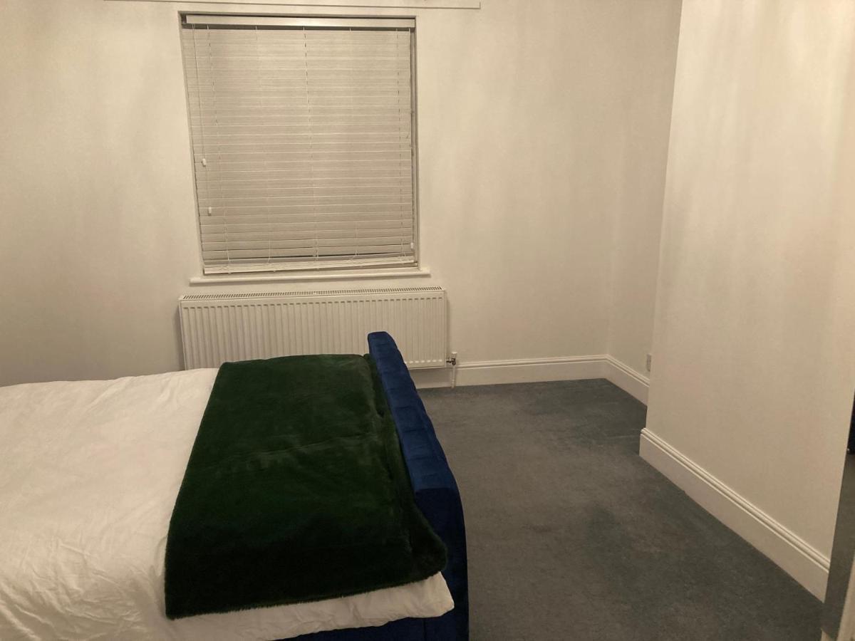 Holiday home Lovely 2 Bed House In Towncentre